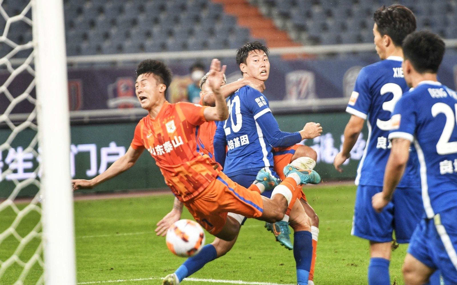 足球中超本轮进球大爆发，单轮轰入32球