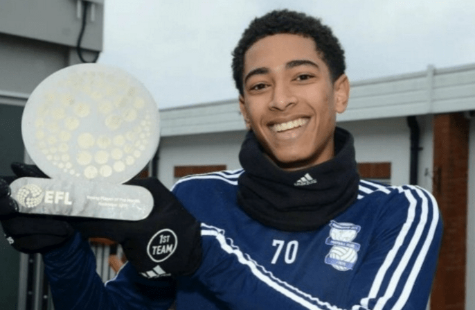 德天空：多特将在今天与二门亚历山大-迈尔续约至2027年