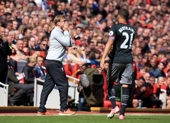 足球西甲榜首易主，冠军形势再变