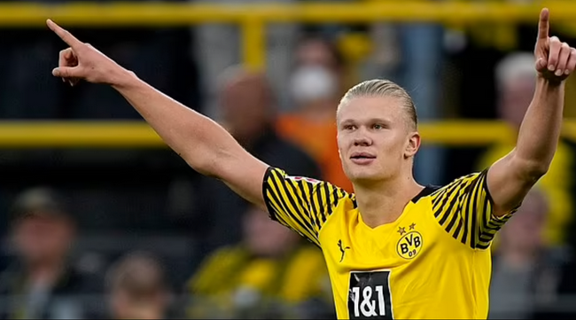 半场战报：阿森纳1-1拜仁，廷贝尔破门，伦纳特-卡尔扳平