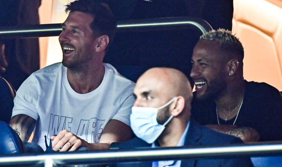 再战发展联盟！赛前杨瀚森与队友一同观看录像