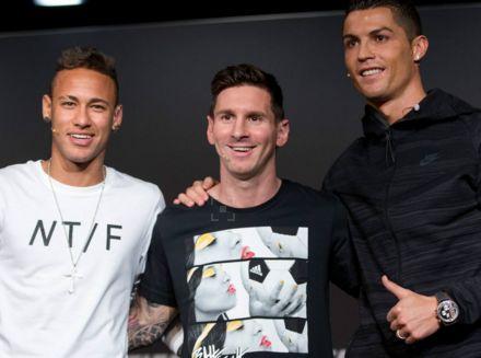 2射1传闪耀全场！官方：B费当选曼联4-1狼队的队内最佳